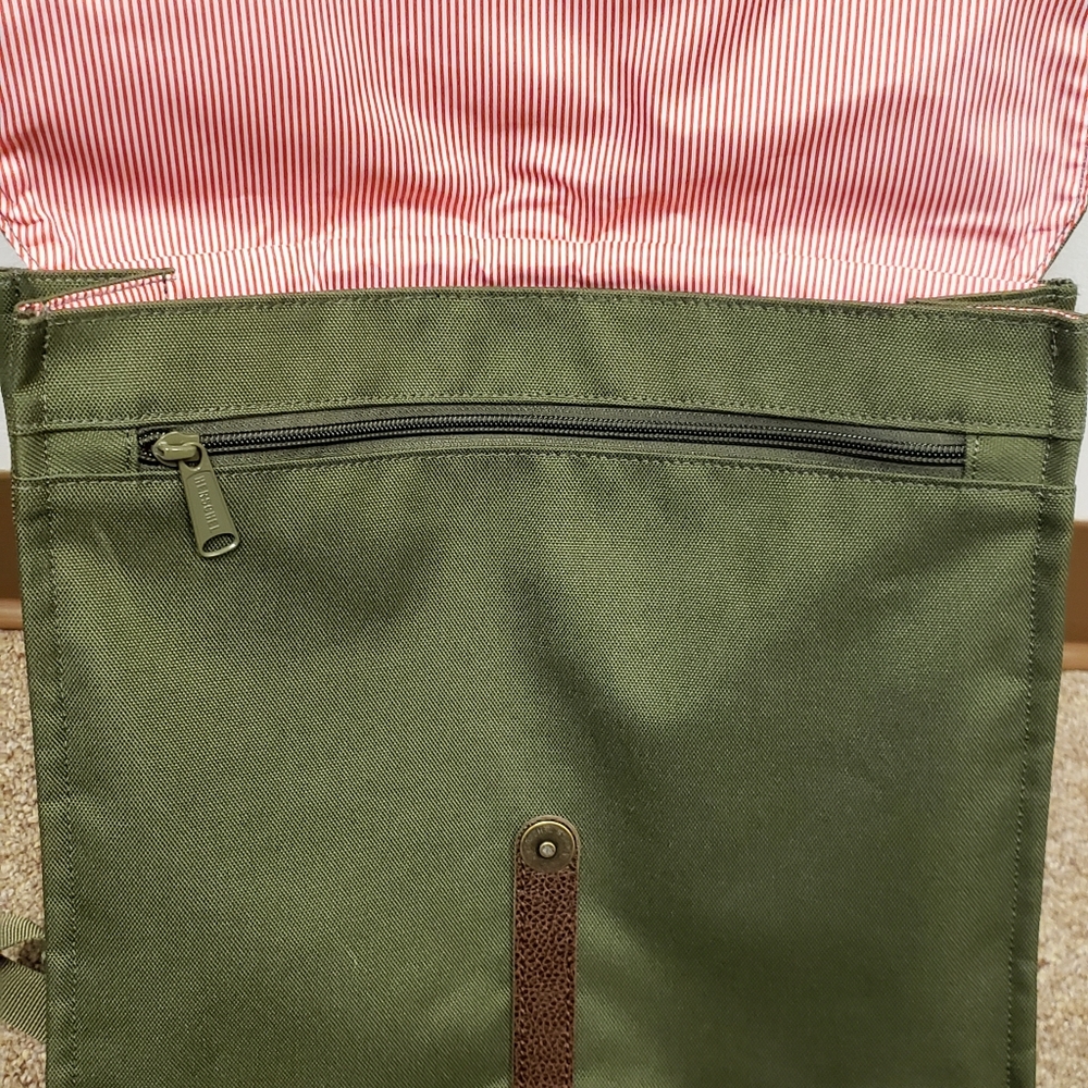 Herschel Backpack - Picture 2 of 7